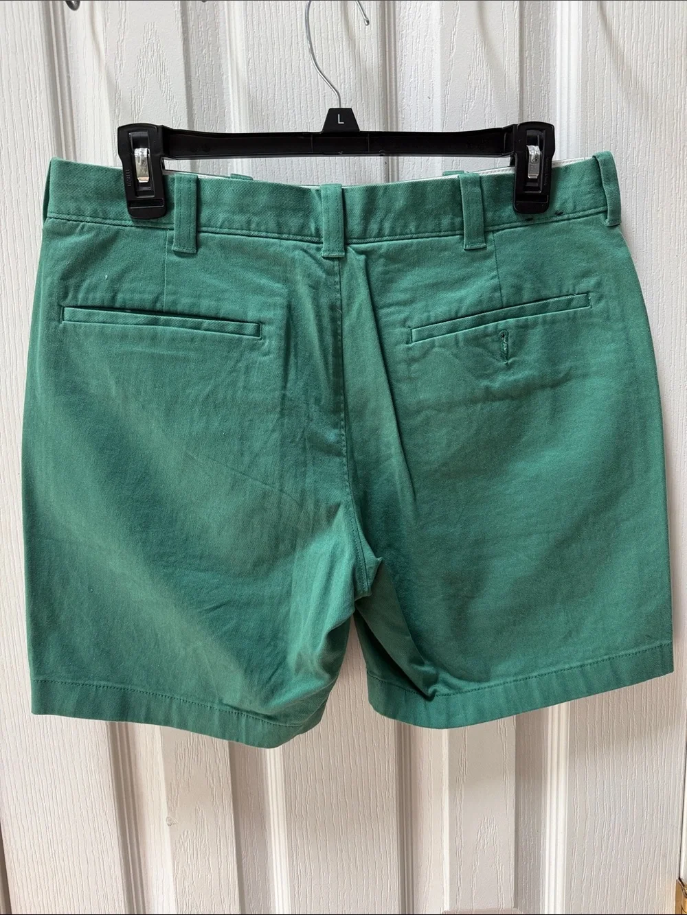 Men’s J. Crew Green Flat-Front Cotton Shorts 7” inseam